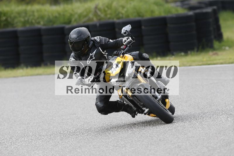 Archiv-2025/09 22.04.2025 Cornu Master School ADR/rot-rouge/41